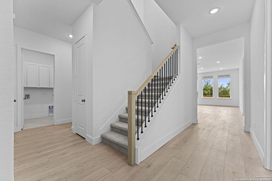 Spacious, unfurnished interior of a new home in , New Braunfels (Image 34).