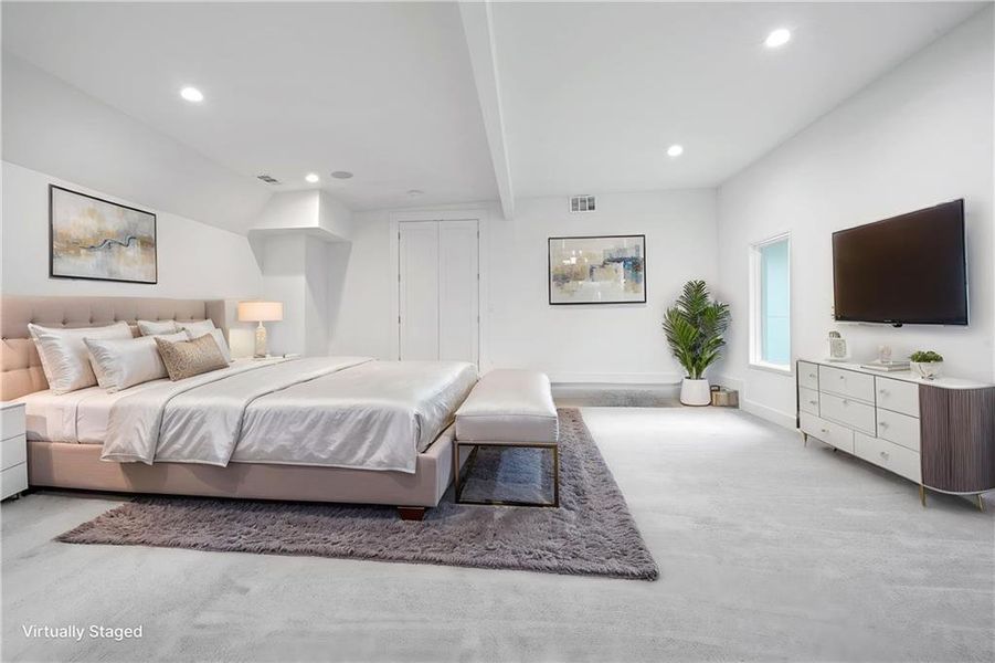 Furnished interior view inside a new home in , Decatur (Image 11).