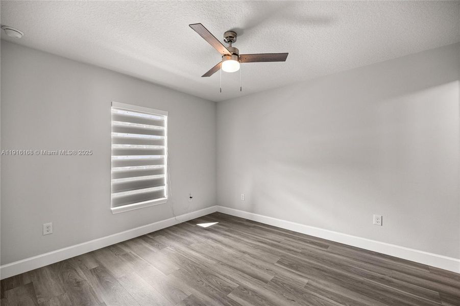 Spacious, unfurnished interior of a new home in , Dunnellon (Image 13).