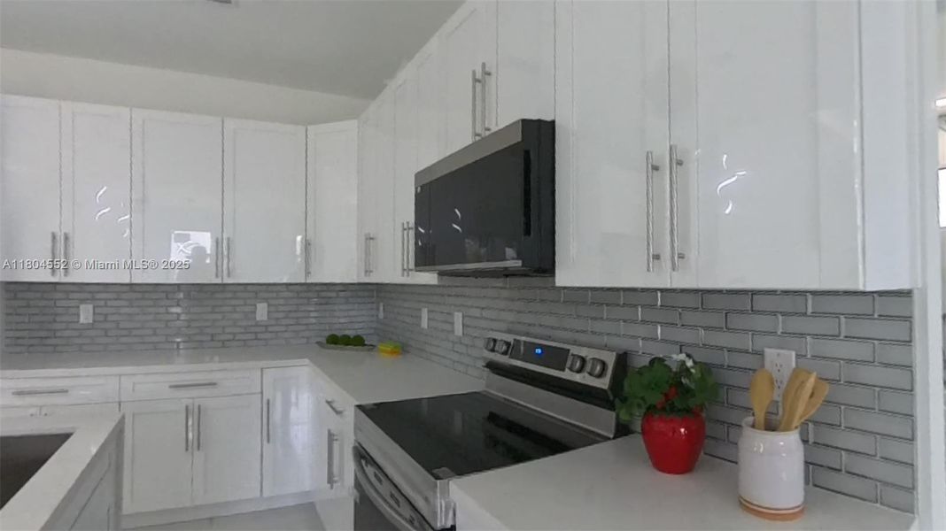 Furnished interior view inside a new home in , Lehigh Acres (Image 4). Furnished interior view inside a new home in , Lehigh Acres (Image 4).