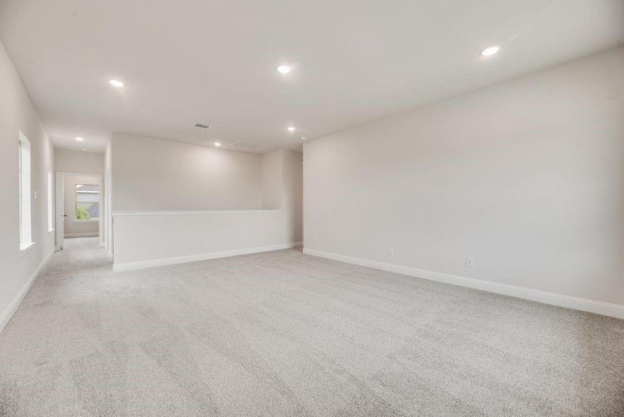 Spacious, unfurnished interior of a new home in Spiritas Ranch, Little Elm (Image 21).