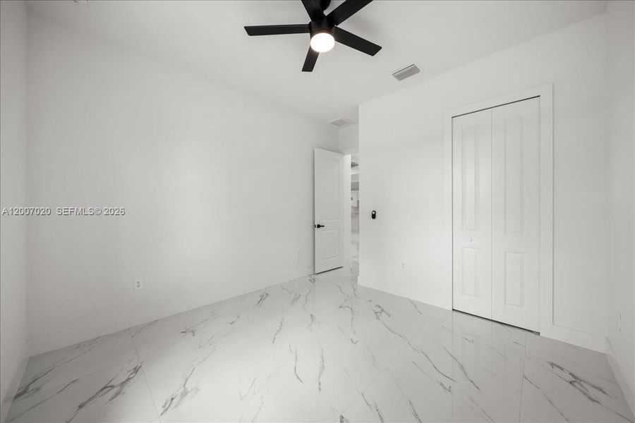 Spacious, unfurnished interior of a new home in , Lehigh Acres (Image 39).