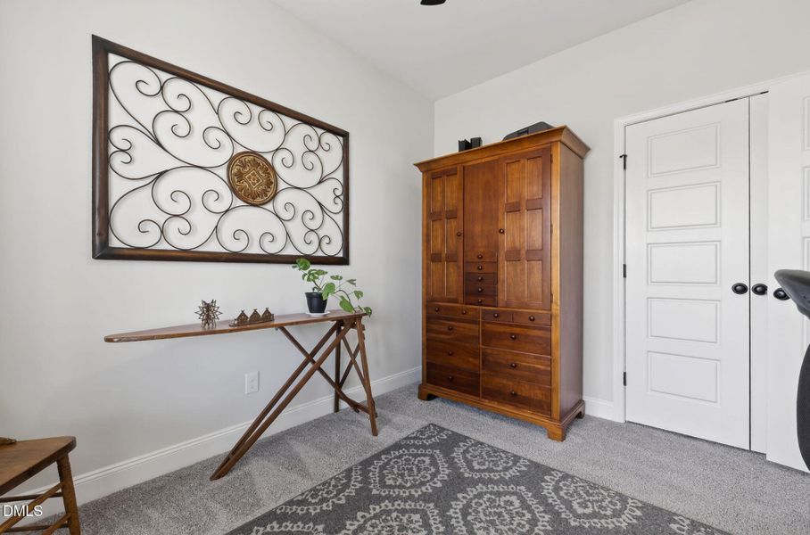 Ceiling fans & Spacious closets