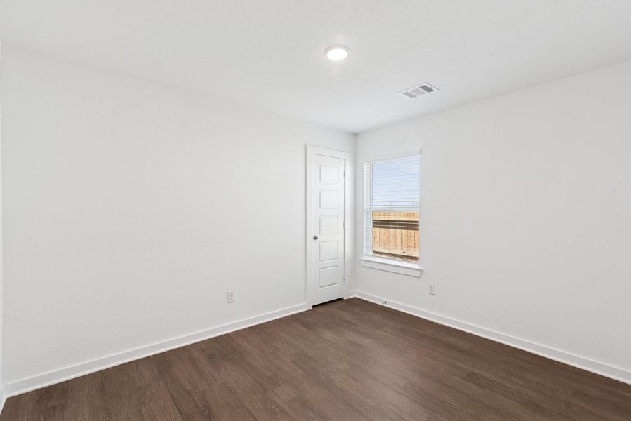 Spacious, unfurnished interior of a new home in Summerview, Fulshear (Image 16).