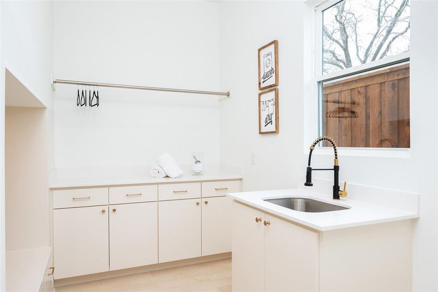 Furnished interior view inside a new home in , Dallas (Image 28).