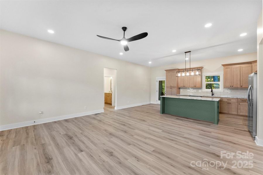 Spacious, unfurnished interior of a new home in , Lincolnton (Image 44).