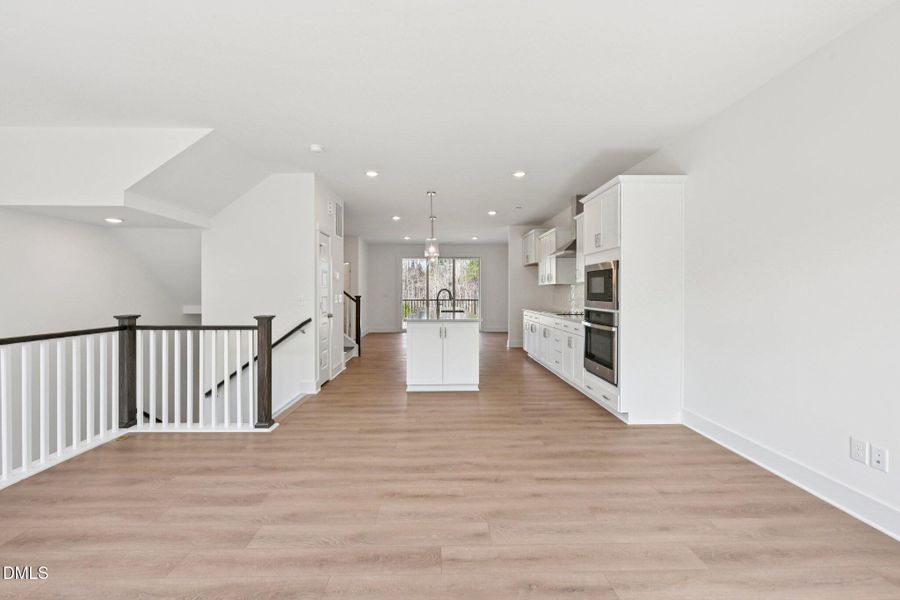 12-web-or-mls-Dunzo Dr-S1203-012