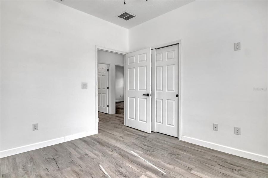 Spacious, unfurnished interior of a new home in , Palm Bay (Image 25).