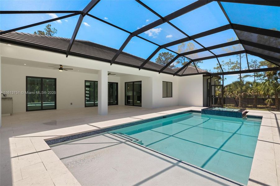 Exterior details and patio area of a home in , Naples (Image 3).