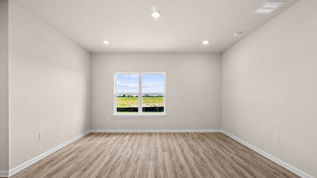 Spacious, unfurnished interior of a new home in Hodges Bayou Plantation, Panama City (Image 24).