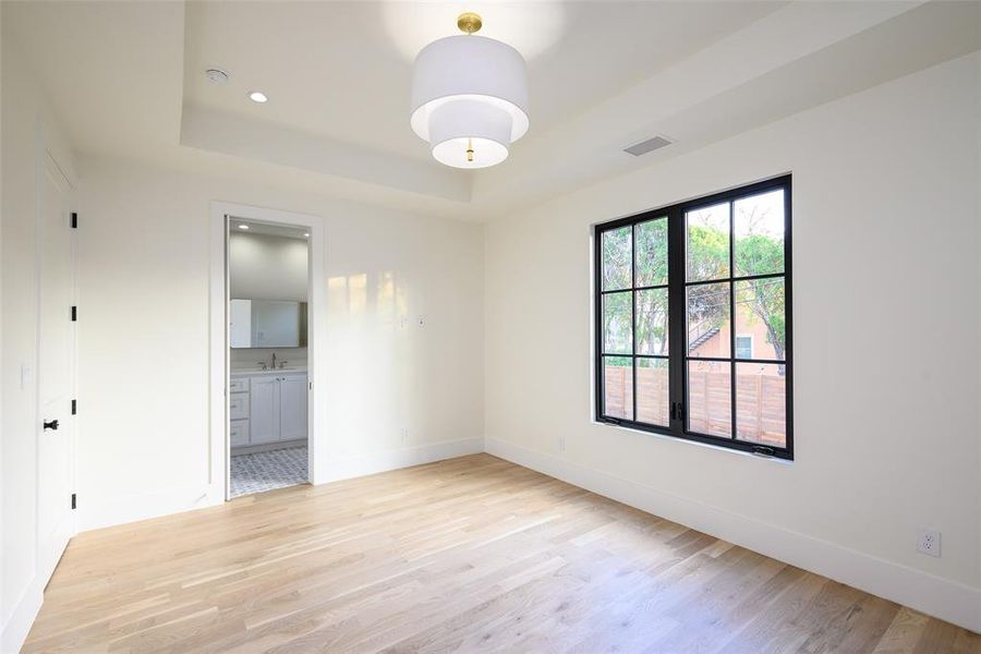 Spacious, unfurnished interior of a new home in , Dallas (Image 21).