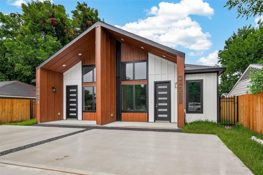 Front exterior of a new home in , Houston, TX, highlighting curb appeal (Image 21). Front exterior of a new home in , Houston, TX, highlighting curb appeal (Image 21).