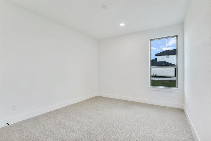 Representative unfurnished interior of a home built from the Bandera II by Giddens Homes in Whispering Wind, Bertram (Image 95).