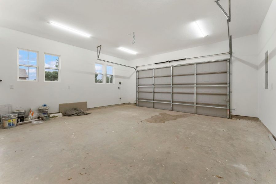Spacious, unfurnished interior of a new home in , Montgomery (Image 43).