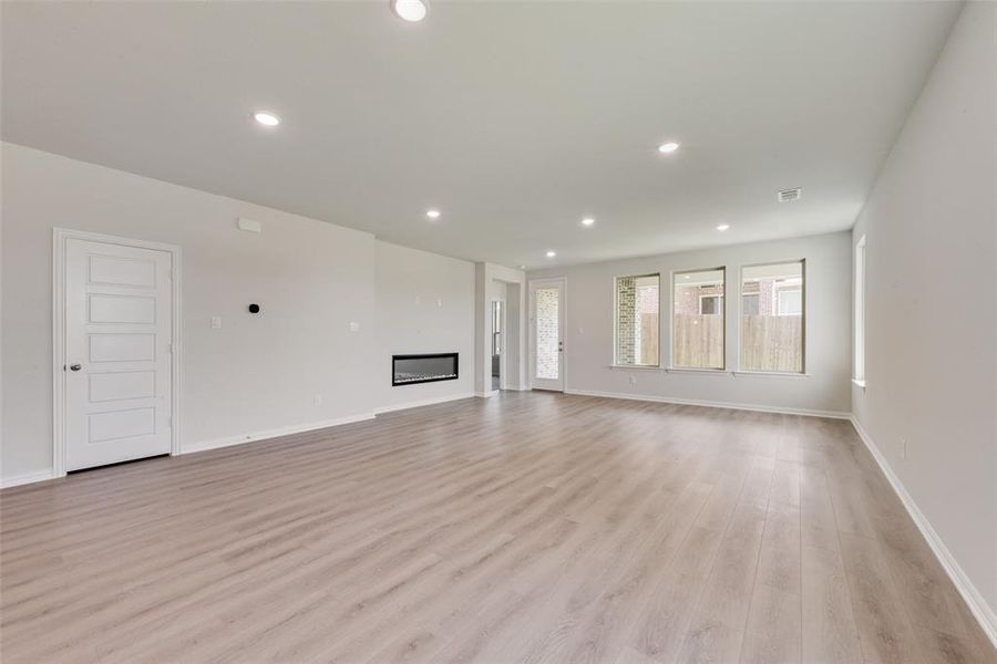 Spacious, unfurnished interior of a new home in Villages of Hurricane Creek, Anna (Image 25). Spacious, unfurnished interior of a new home in Villages of Hurricane Creek, Anna (Image 25).