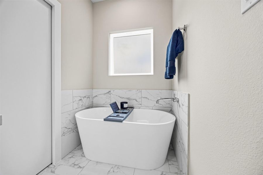 Image 6 of a home in . Image 6 of a home in .