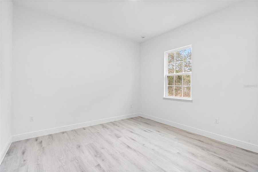 Spacious, unfurnished interior of a new home in , Ocala (Image 30).