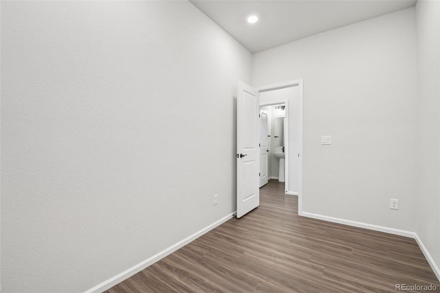 Spacious, unfurnished interior of a new home in The Villas Collection at Sterling Ranch, Littleton (Image 18).