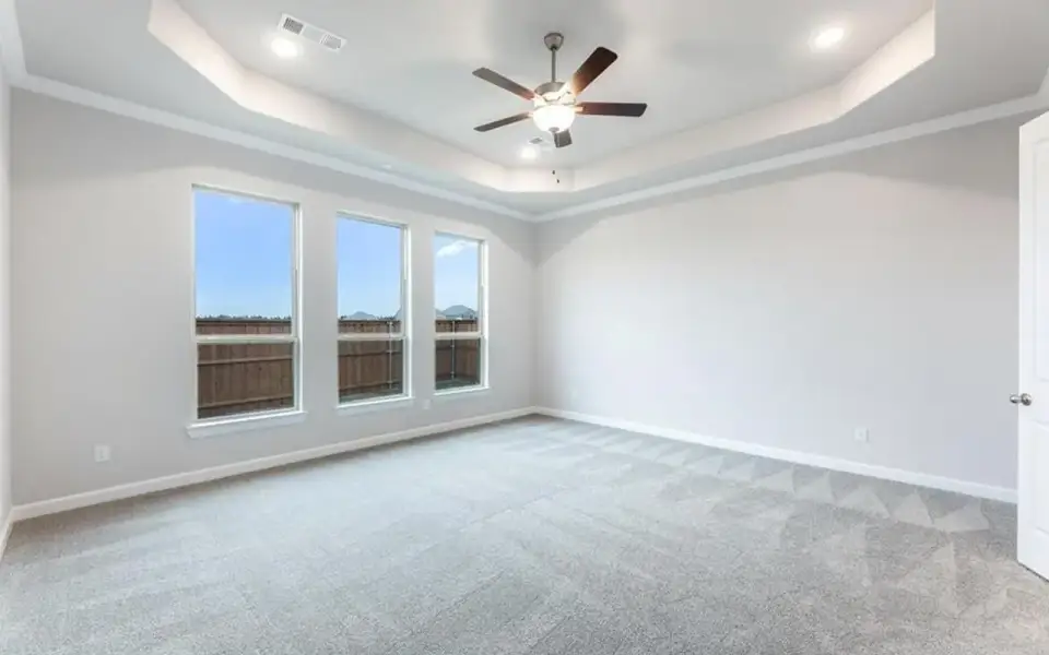 Representative unfurnished interior of a home built from the Santa Barbara by CastleRock Communities in Lakesong, Grand Prairie (Image 20).