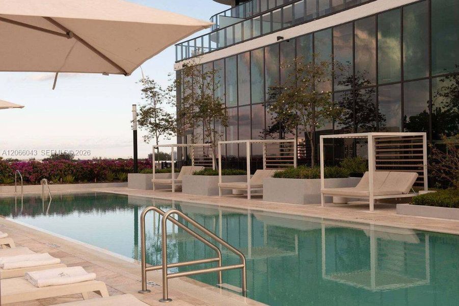 Community amenities in , Miami Beach (Image 38).