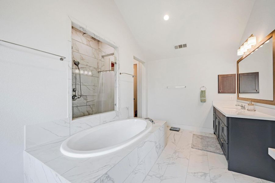 Furnished interior view inside a new home in La Cima 60', San Marcos (Image 16). Furnished interior view inside a new home in La Cima 60', San Marcos (Image 16).