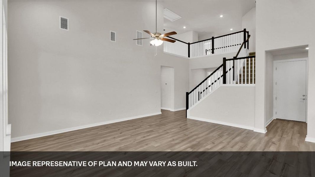 Spacious, unfurnished interior of a new home in Rosenbusch Ranch, Leander (Image 18).