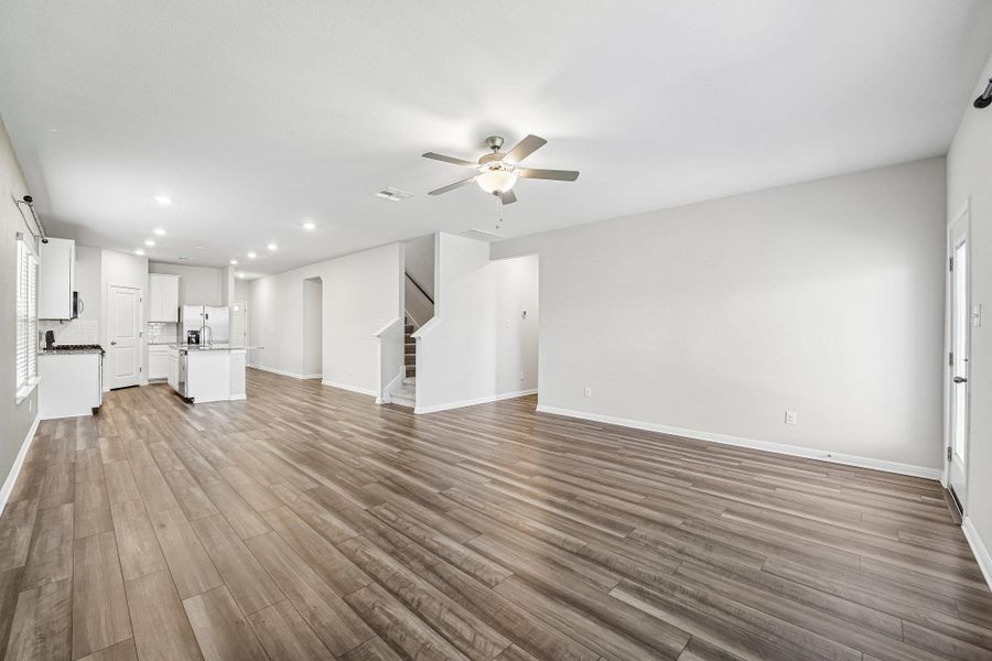 Spacious, unfurnished interior of a new home in Waterstone Crossing, Kyle (Image 17).