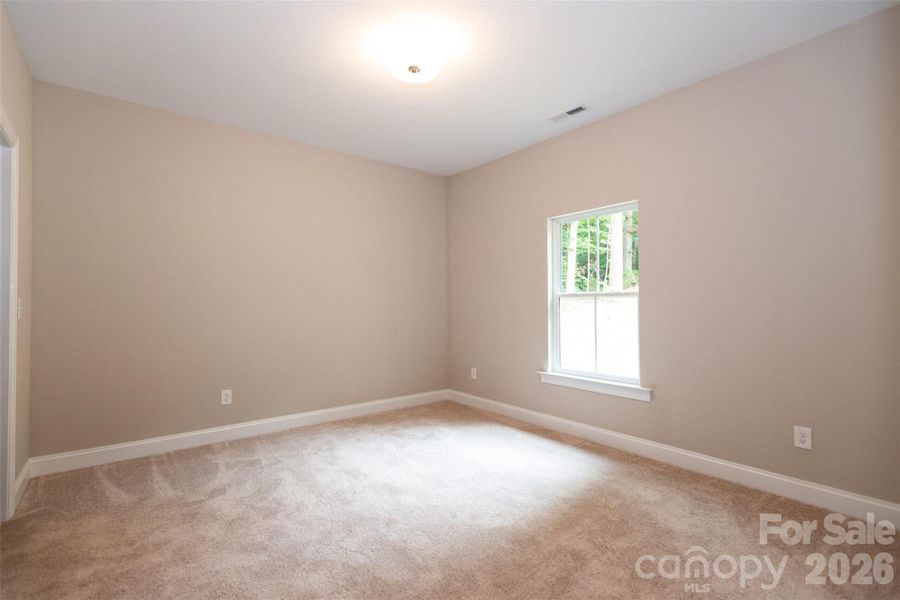 Spacious, unfurnished interior of a new home in , Denver (Image 5).