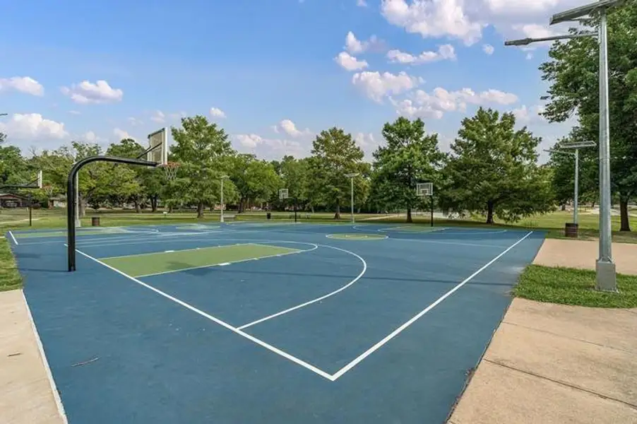 Community amenities in , McKinney (Image 7).