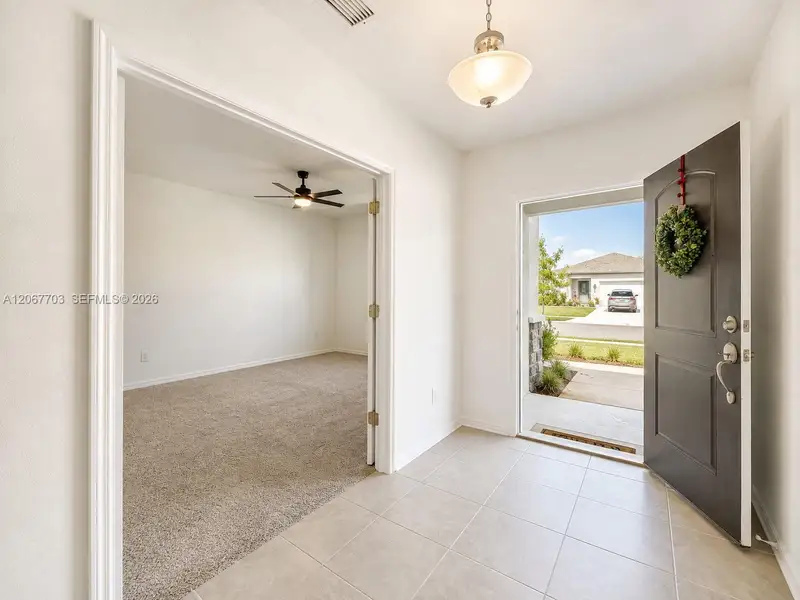 Spacious, unfurnished interior of a new home in Summerwoods, Parrish (Image 18).