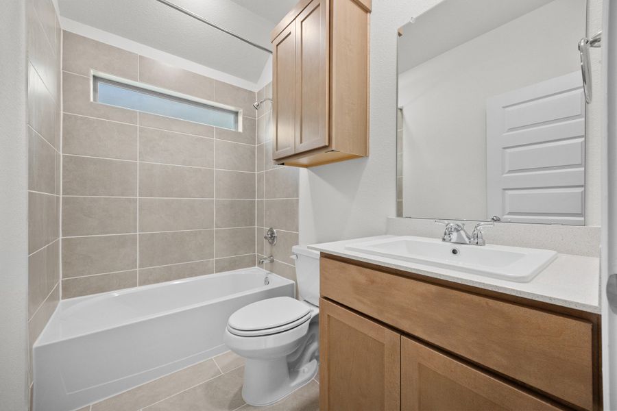 Furnished interior view inside a new home in Trinity Ranch, Elgin (Image 13).