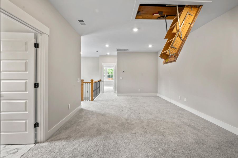 Spacious, unfurnished interior of a new home in Creek Pointe, Moncks Corner (Image 41).