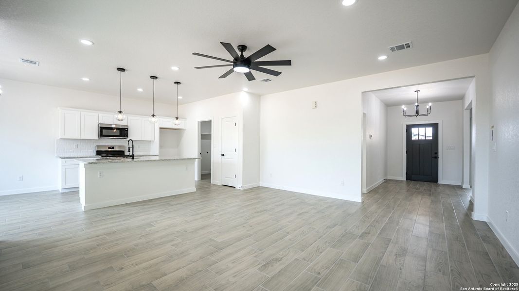 Spacious, unfurnished interior of a new home in , Atascosa (Image 23). Spacious, unfurnished interior of a new home in , Atascosa (Image 23).