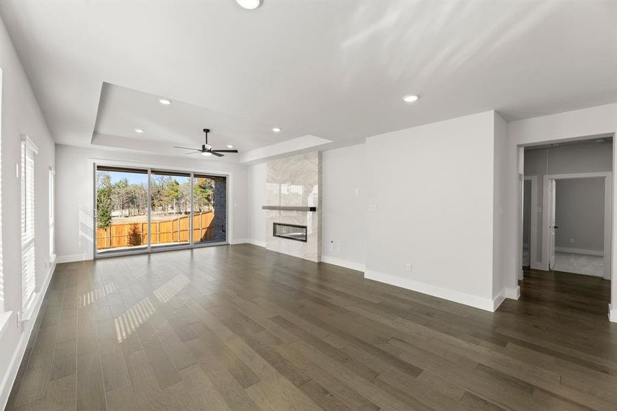 Spacious, unfurnished interior of a new home in Trails at Cottonwood Creek, Rowlett (Image 25).