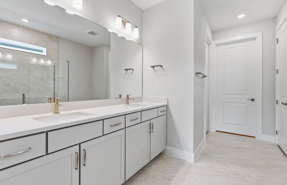 Furnished interior view inside a new home in Del Webb River Reserve, Spring Hill (Image 5).