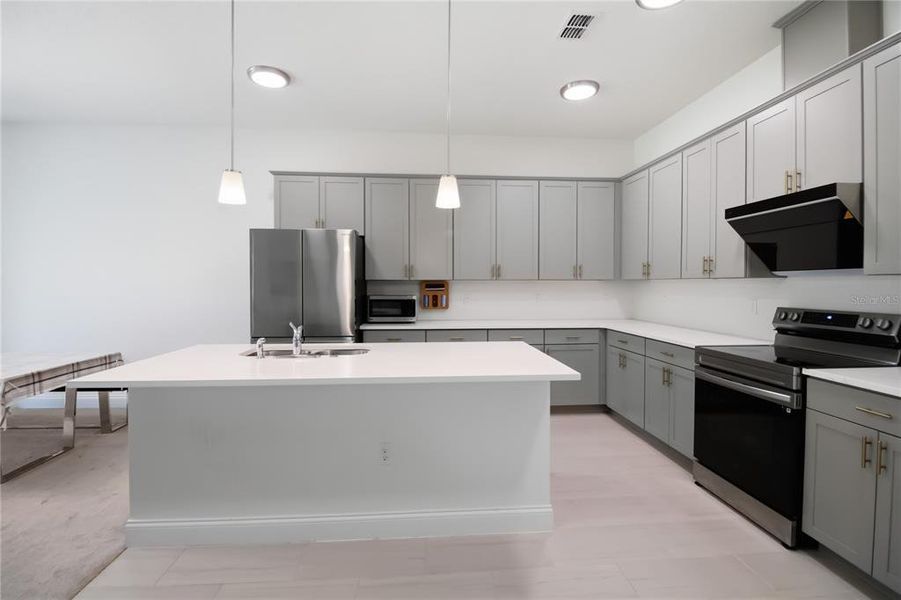 Furnished interior view inside a new home in Blue Diamond , Orlando (Image 7).