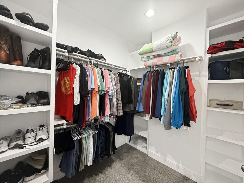 Close-up of interior finishes inside a home in , Brookeland (Image 18).