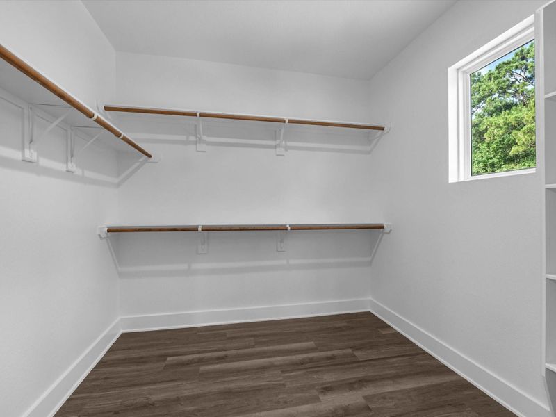 Spacious, unfurnished interior of a new home in , Houston (Image 25).