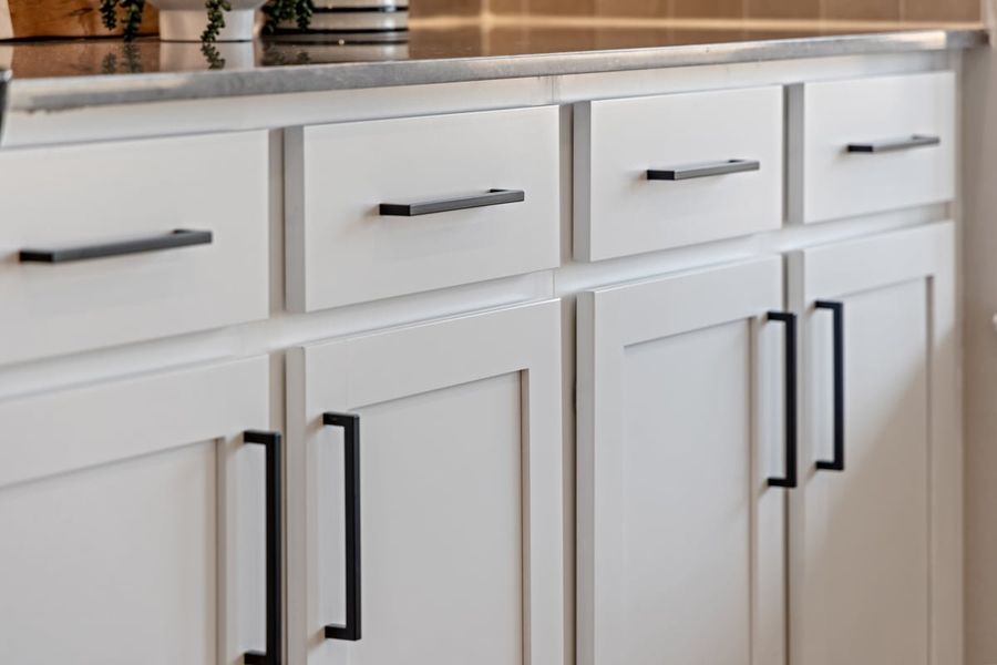 Representative interior finishes for a home built from the 2444 Modeled by KB Home in Madera Preserve, New Caney (Image 19).