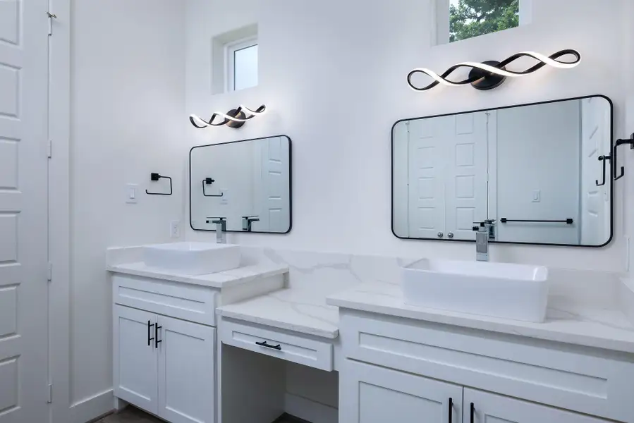 Note the high end light and plumbing fixtures