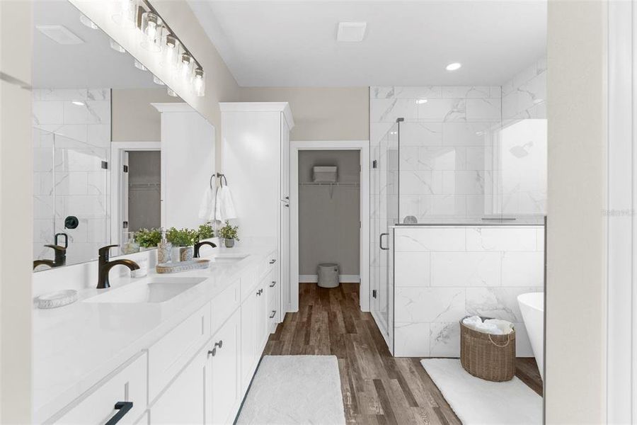 Furnished interior view inside a new home in , Weeki Wachee (Image 10).