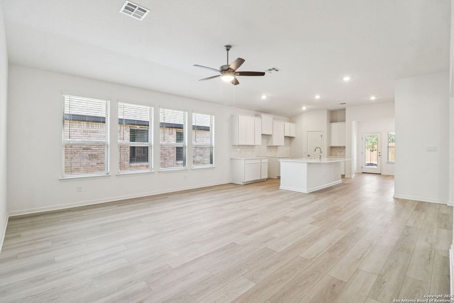 Spacious, unfurnished interior of a new home in Arcadia Ridge - Premier Series, San Antonio (Image 30). Spacious, unfurnished interior of a new home in Arcadia Ridge - Premier Series, San Antonio (Image 30).