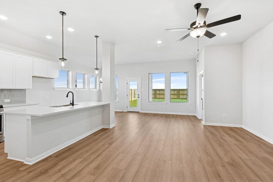 Spacious, unfurnished interior of a new home in Meridiana 45' Homesites, Manvel (Image 15). Spacious, unfurnished interior of a new home in Meridiana 45' Homesites, Manvel (Image 15).