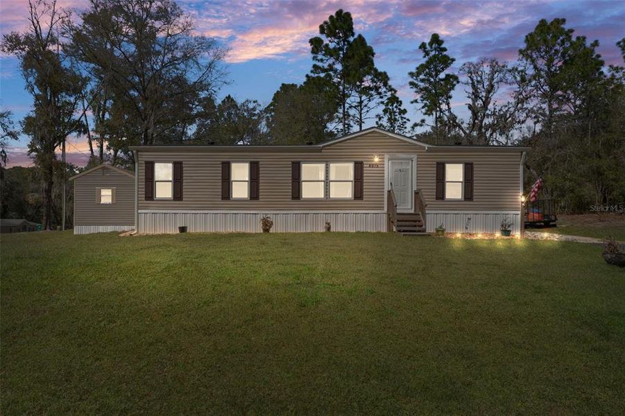 Exterior details and patio area of a home in , Hernando (Image 21).