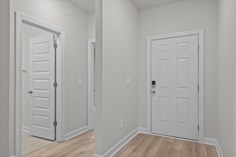 Spacious, unfurnished interior of a new home in Shiloh Valley, Piedmont (Image 10).