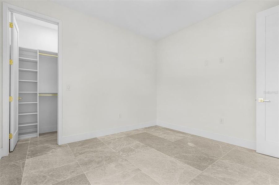 Spacious, unfurnished interior of a new home in , Port Charlotte (Image 13).