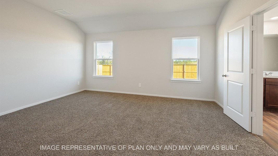 Spacious, unfurnished interior of a new home in Pleasant Hill, Bryan (Image 9).