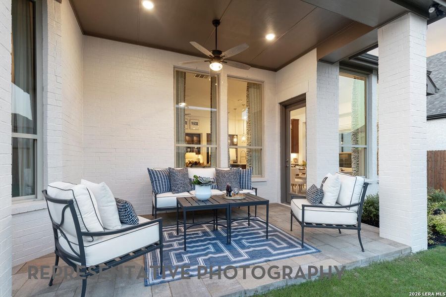 Exterior details and patio area of a home in La Cima, San Marcos (Image 2).