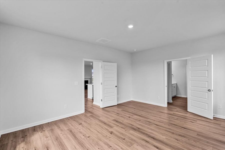 Spacious, unfurnished interior of a new home in Fieldstone, Lexington (Image 29). Spacious, unfurnished interior of a new home in Fieldstone, Lexington (Image 29).
