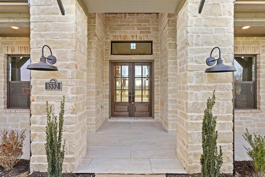 Exterior details and patio area of a home in Dean Farms, Lucas (Image 21).